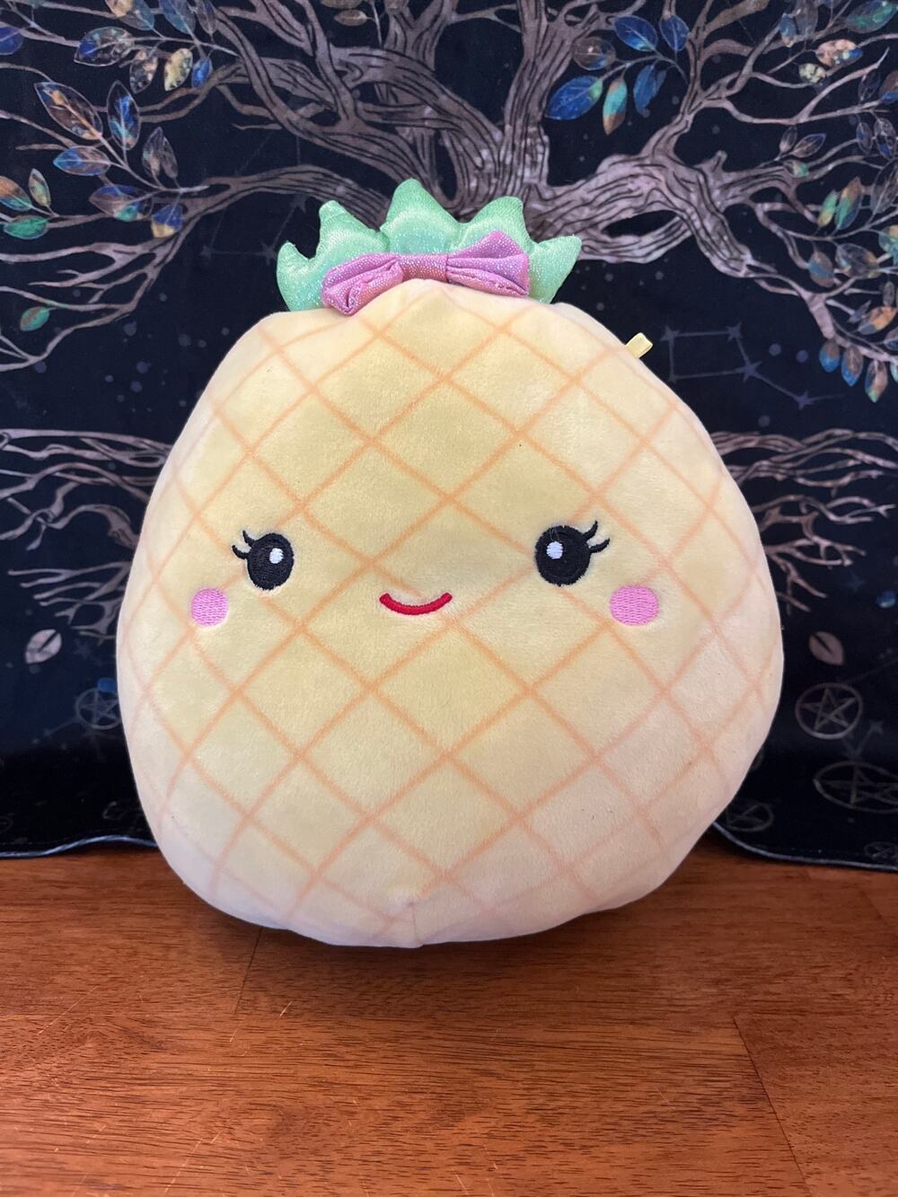 Squishmellow pineapple